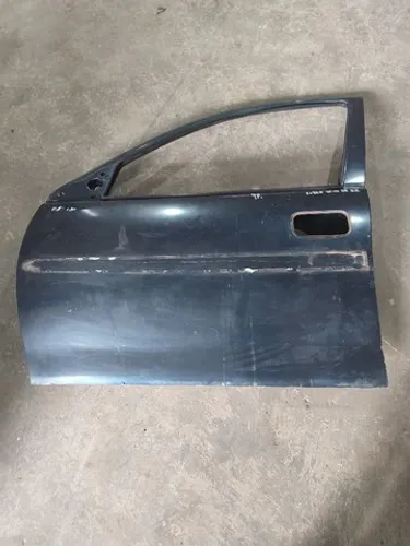 Porta Dianteira Esquerda Corsa Wind 4P 2000
