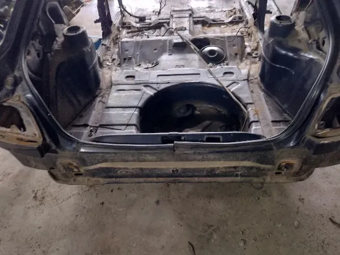 Traseira Com Teto Ford/Escort Europeu 1.8 1997/00.