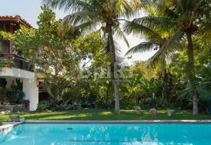 Linda casa no Condomínio Maramar