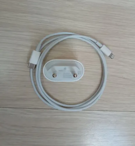 Fonte e cabo carregador original Apple iPhone