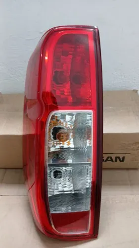 Lanterna traseira esquerda Nissan Frontier 2008 ate 2016. Genuíno
