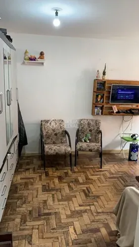 JK amplo com, lateral, 2° andar , conservado, piso parquet