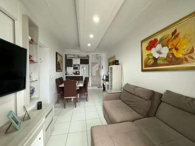 Apartamento semimobiliado com 03 dormitórios, sendo 01 suíte no bairro Nossa Sra. do Rosár