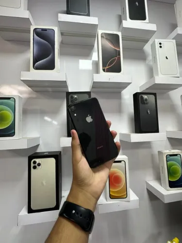 iPhone XR Preto - 64GB 
