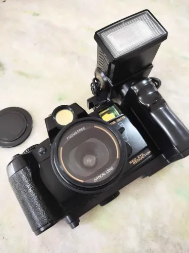 Câmera Analógica com Flash