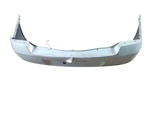 Parachoque traseiro Renault Clio sedan 02-10 (c/detalhe) 