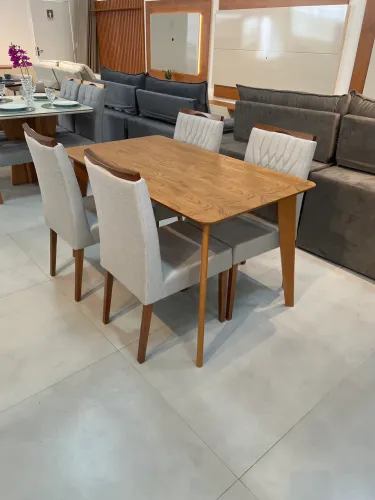 Mesa de jantar 1,40m com 4 Cadeiras em Linho