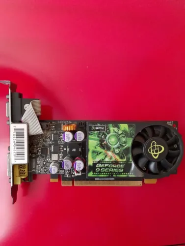 Placa de vídeo XFX Geforce 9