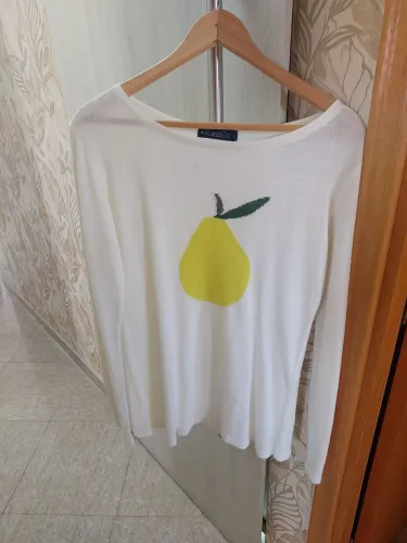 Blusa de tricot branca com estampa de limão