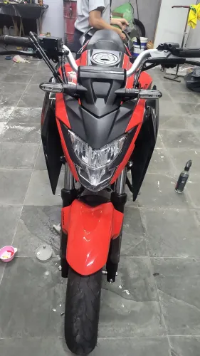 Vende-se CB300F 2024 Semi Nova Único Dono 