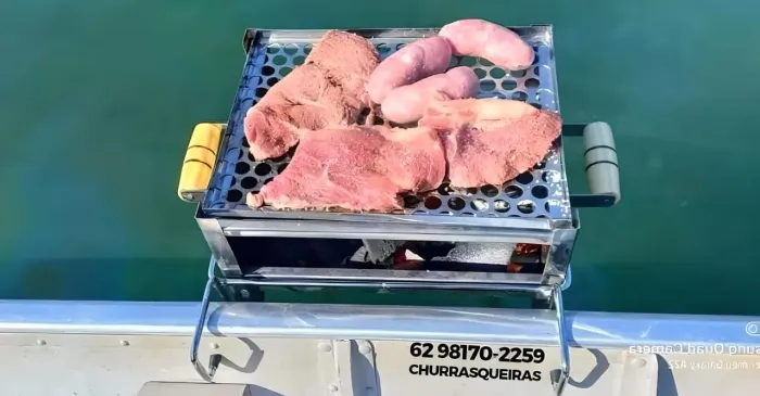 Churrasqueira inox com suporte pra canoa