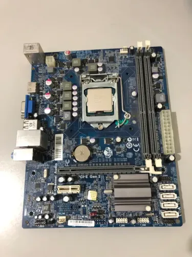 Placa mãe EUP2013