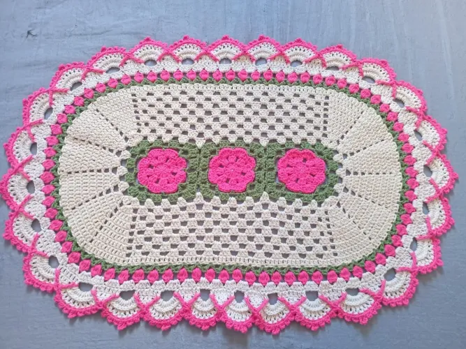 Tapete Oval Crochê com Flores