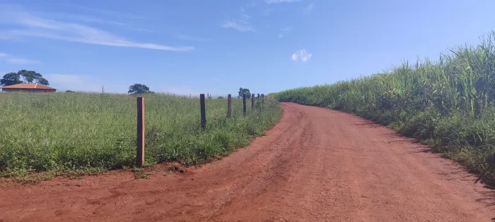 Chácara em Inhumas 