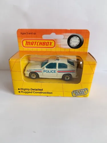 Matchbox Kadett Vauxhall Astra Police