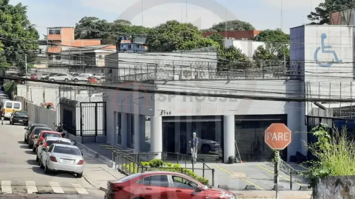 Loja para locação no Morumbi, 3 salas, 12 vagas, 260m²