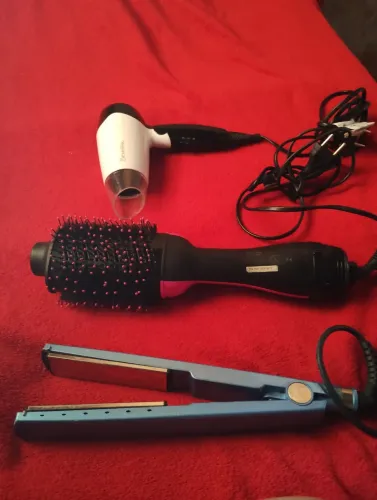 Vendo chapinha e secador 