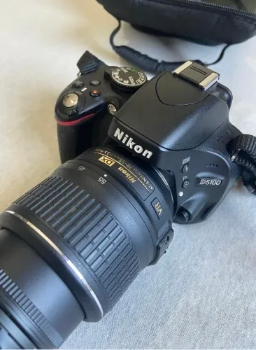 Kit Nikon D5100