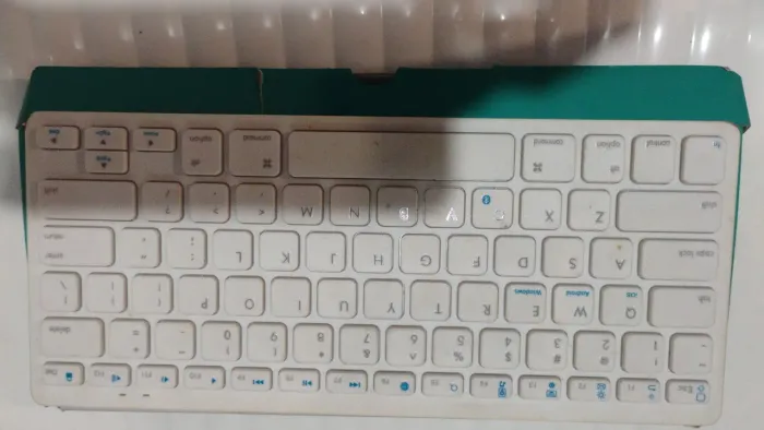 Teclado de notebook pequeno