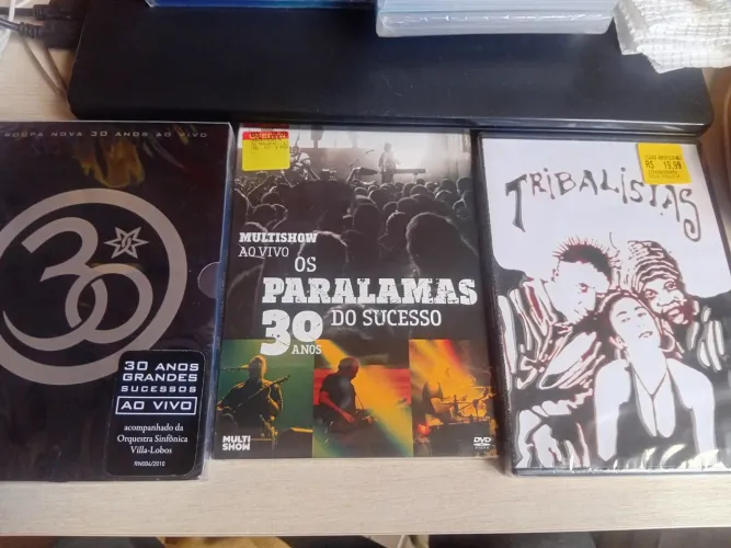 DVDs diversos lacrados (Ler descrição)