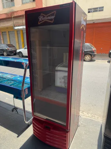 Cervejeira Porta de Vidro 450 Litros metal frio