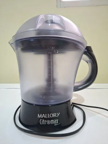 Espremedor de frutas Mellory