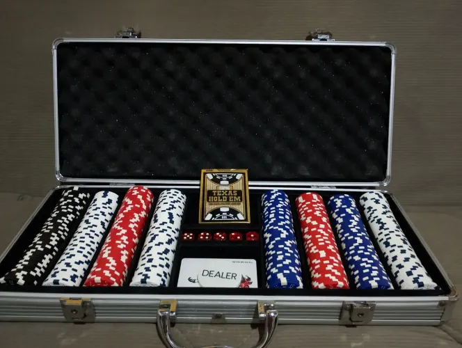 Maleta de fichas de poker 400 fichas 