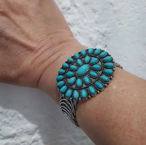 Pulseira turquesa sintética. Centro RJ.