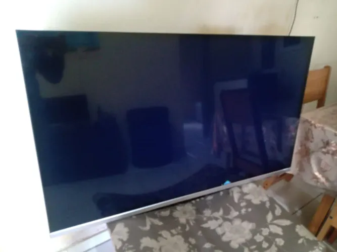 Smart TV - Tela grande e design moderno
