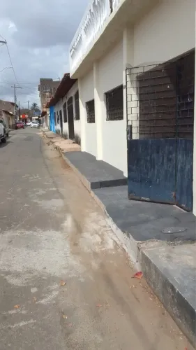 Casa à venda na Cohab - Ampla, forrada e em area residencial excelente 