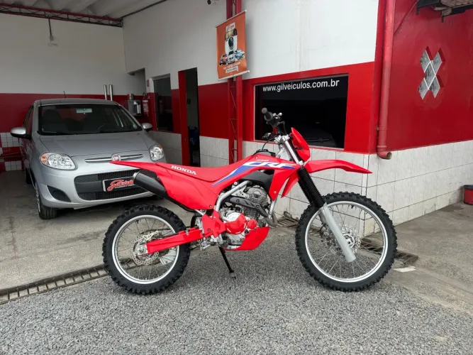 CRF 250f 2022 (Novinha)