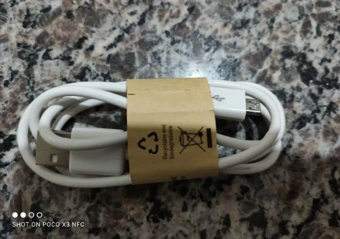 Cabo USB para Celular tipo V8 saida - Novo e Original