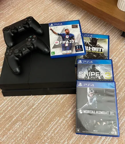 Ps4/ 2 controles + jogos 