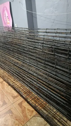 Colunas prontas e vergalhões pra sua construção