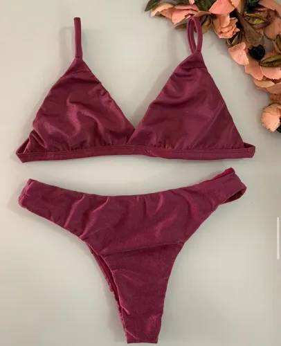 Biquini roxo