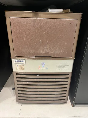 Maquina De Gelo Cubo Th80 58Kg/dia Reservatorio 20L Inox 220V - Impomac