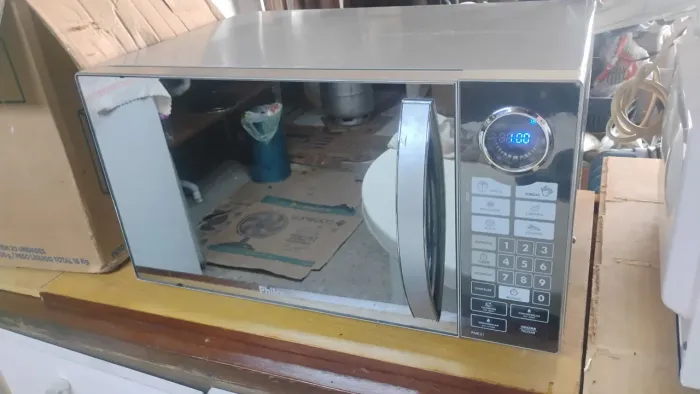 Microondas Philco 31 litros espelhado