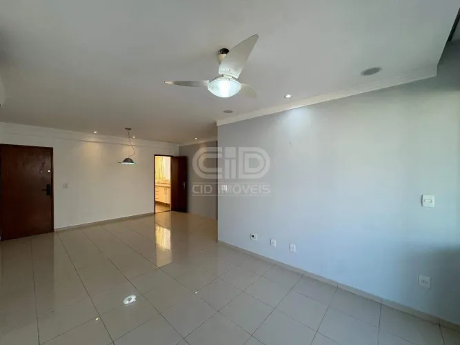 Apartamento com 3 Quartos no Edifício Nápoli