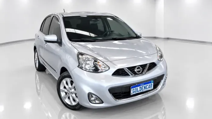 Nissan March SV 1.0 12V Flex 5P 2015