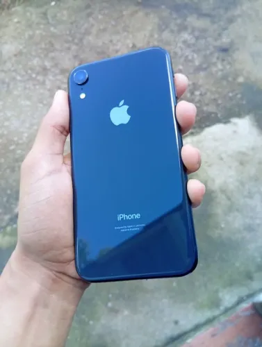 iPhone XR 64g 