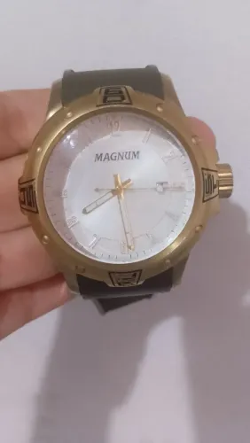 Vendo relógio Magnum 