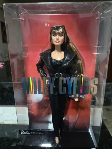 Barbie Signature Miley Cyrus