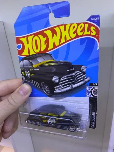 Miniatura Hotwheels Chevy Fleetline Preto Moon Eyes Novo 1:64 Hot Wheels