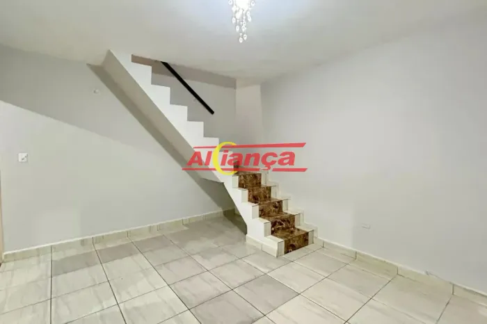 Sobrado não individual 60m², com 1 quarto para locação Parque Continental I - Guarulhos