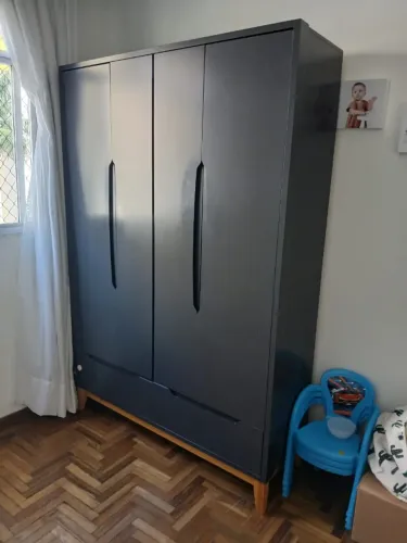 Guarda roupa quarto infantil + cômoda cinza escura - R$500,00 o conjunto ou venda separada