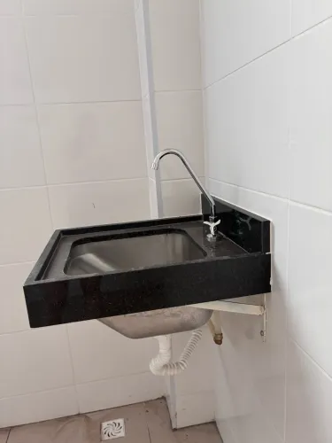 Tanque de aço, mármore e torneira celite 