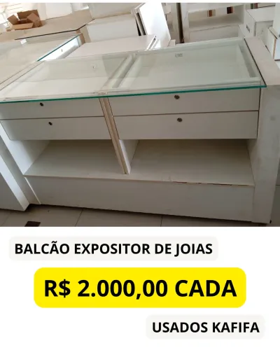 Balcão expositor de joias