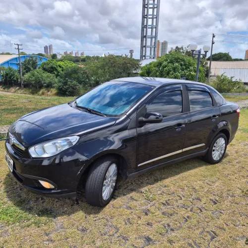 Fiat Grand Siena Essence 1.6 Flex 16V 2014