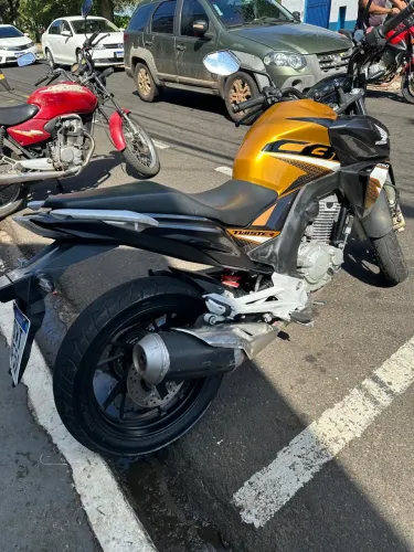Vendo twister 2020 dourada
