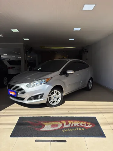 Ford Fiesta Sedan 1.6 16V Flex Aut. 2014